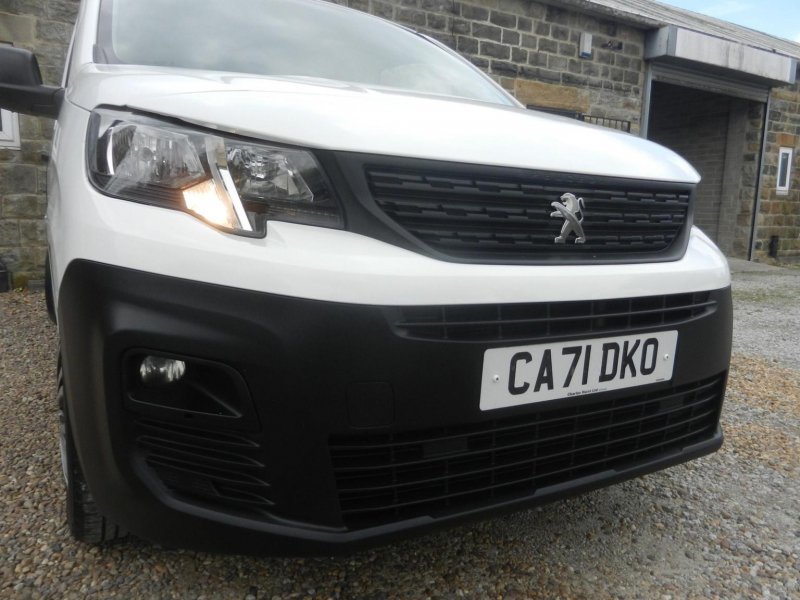 PEUGEOT PARTNER