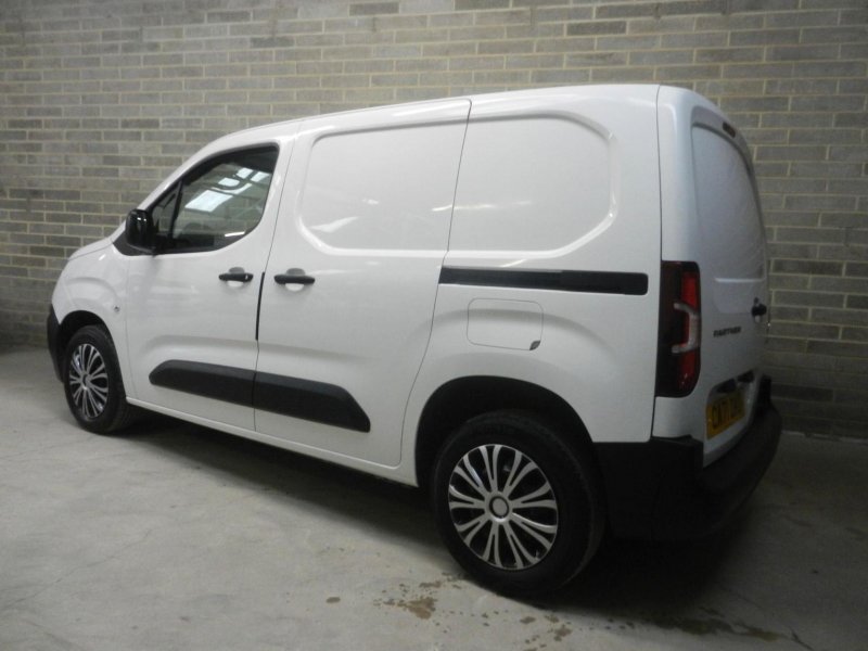 PEUGEOT PARTNER