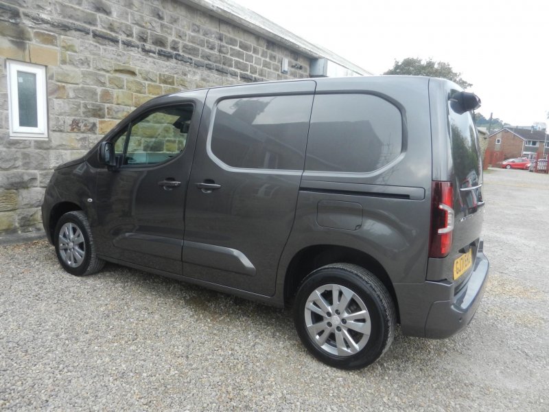 PEUGEOT PARTNER