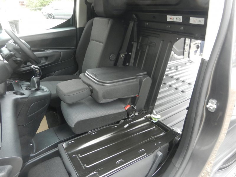 PEUGEOT PARTNER