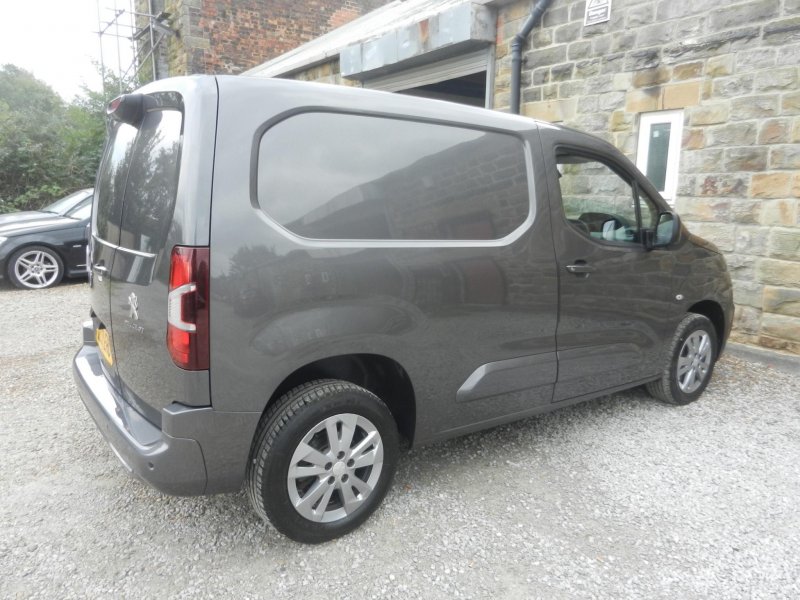 PEUGEOT PARTNER