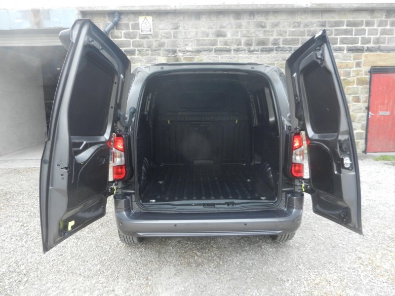 PEUGEOT PARTNER