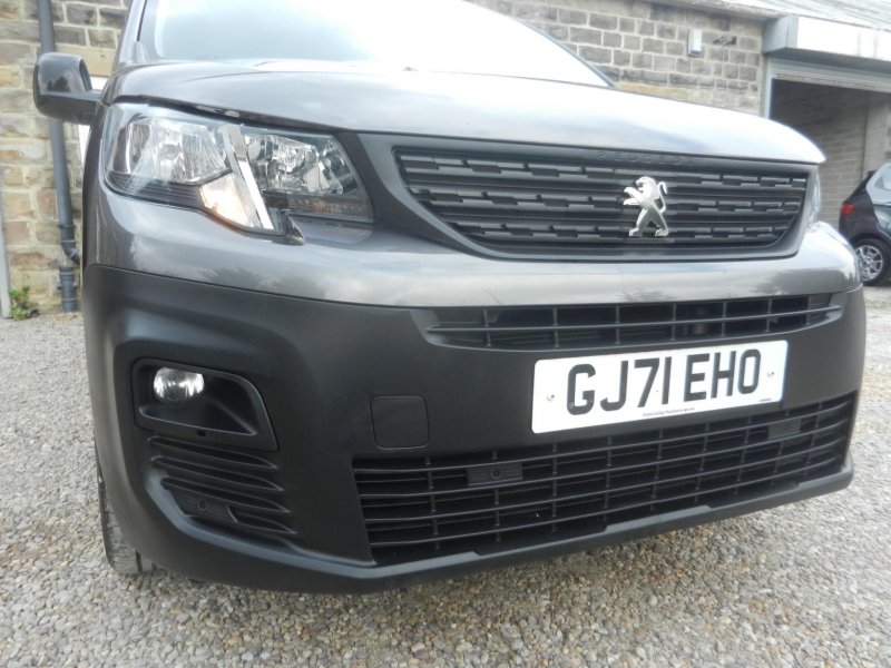 PEUGEOT PARTNER
