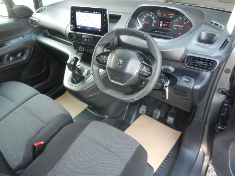 PEUGEOT PARTNER