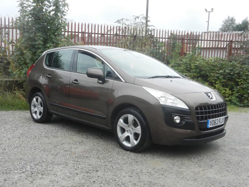 PEUGEOT 3008