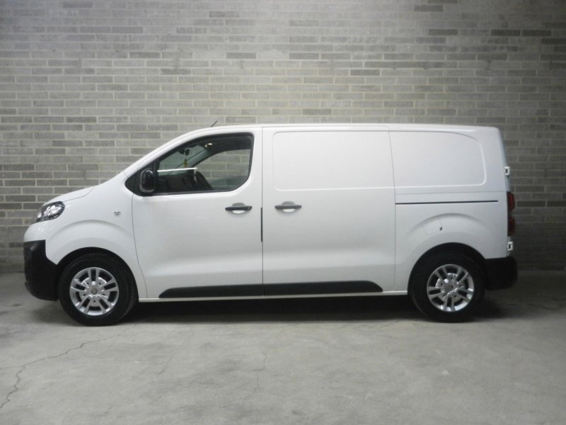 View VAUXHALL VIVARO 1.5 Turbo D 2700 Dynamic L1 H1 Euro 6 (s/s) 6dr