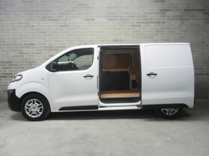 View VAUXHALL VIVARO 1.5 Turbo D 2700 Dynamic L1 H1 Euro 6 (s/s) 6dr