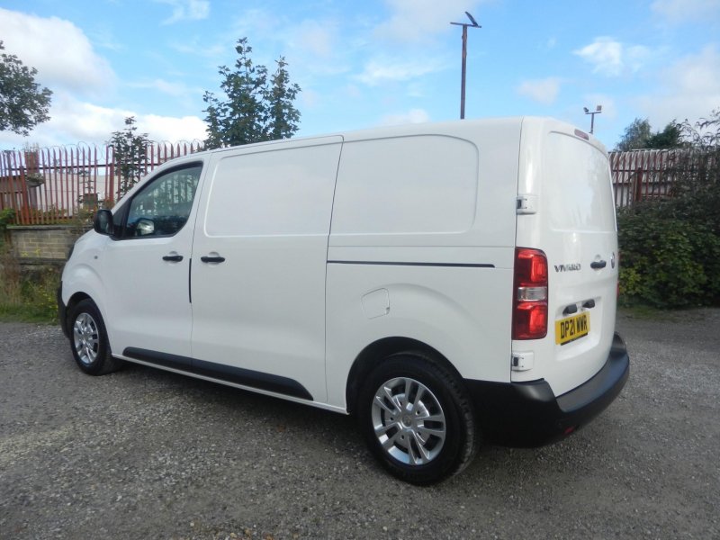 VAUXHALL VIVARO