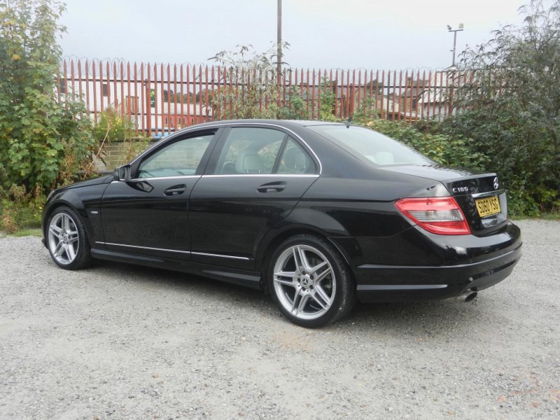 View MERCEDES-BENZ C CLASS 1.8 C180 BlueEfficiency Sport Auto Euro 5 4dr