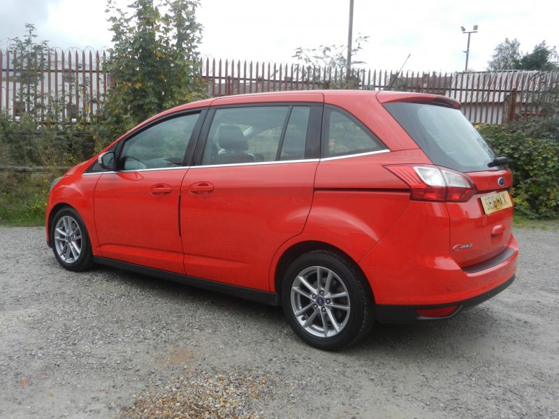 View FORD GRAND C-MAX 1.5 TDCi Zetec Powershift Euro 6 (s/s) 5dr
