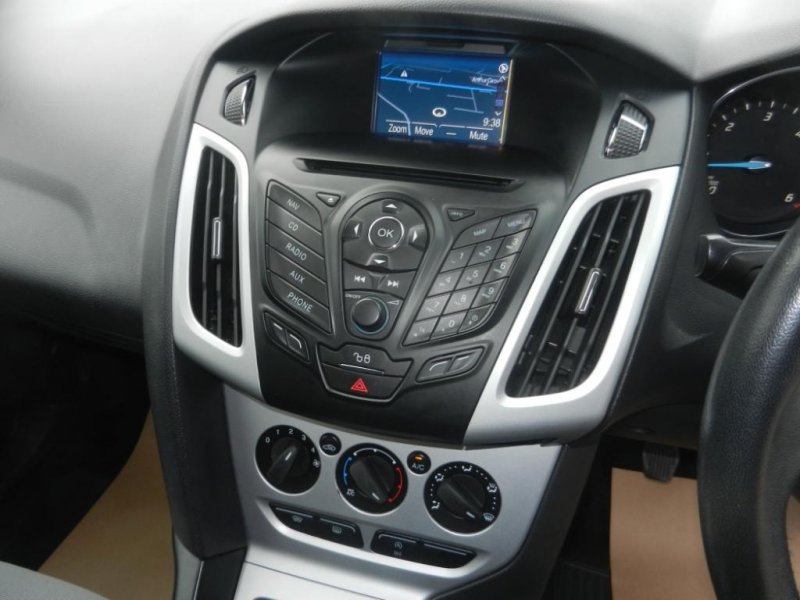 FORD FOCUS