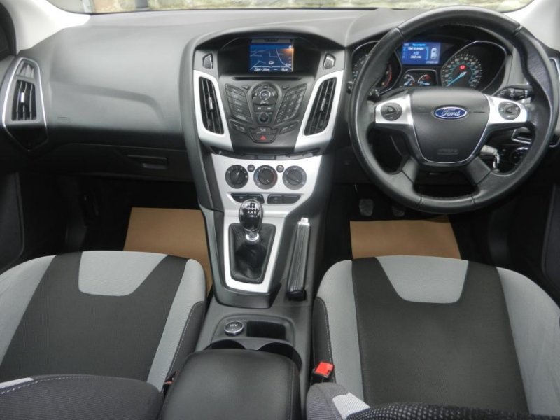 FORD FOCUS