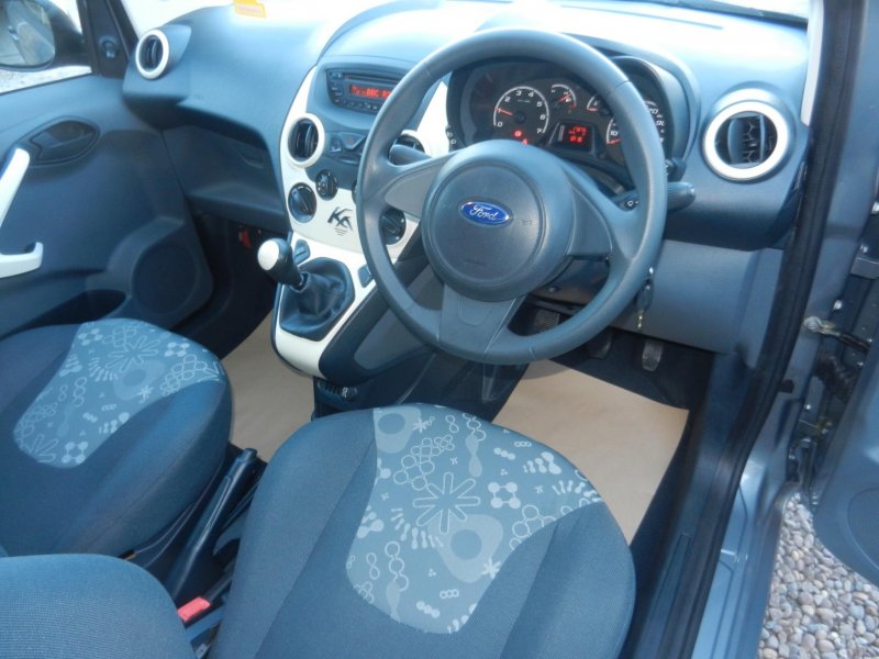 FORD KA