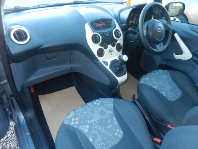 FORD KA