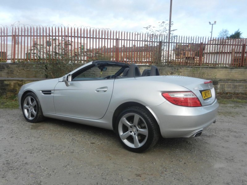 View MERCEDES-BENZ SLK 2.1 SLK250 CDI BlueEfficiency G-Tronic+ Euro 5 (s/s) 2dr