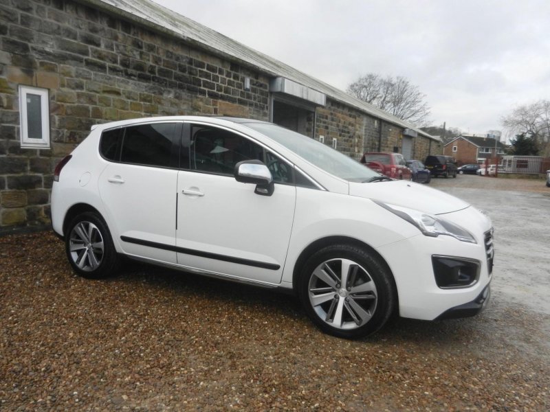 PEUGEOT 3008