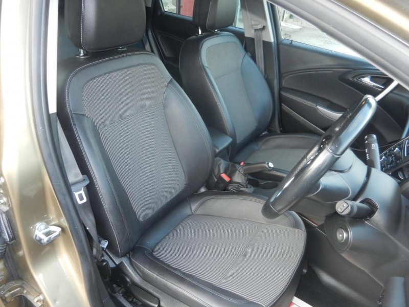VAUXHALL ASTRA