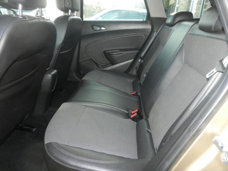 VAUXHALL ASTRA