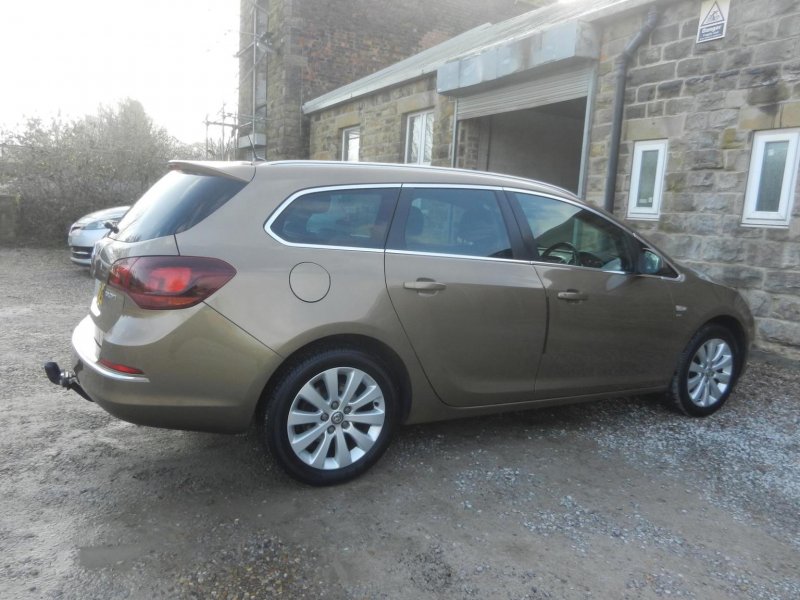 VAUXHALL ASTRA