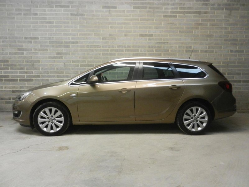 VAUXHALL ASTRA