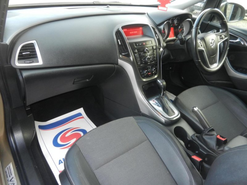 VAUXHALL ASTRA