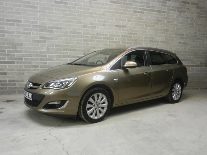 VAUXHALL ASTRA
