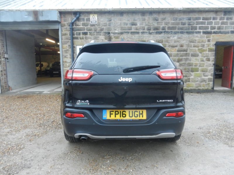 JEEP CHEROKEE