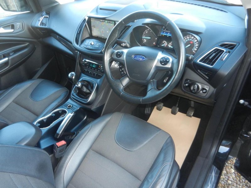 FORD KUGA