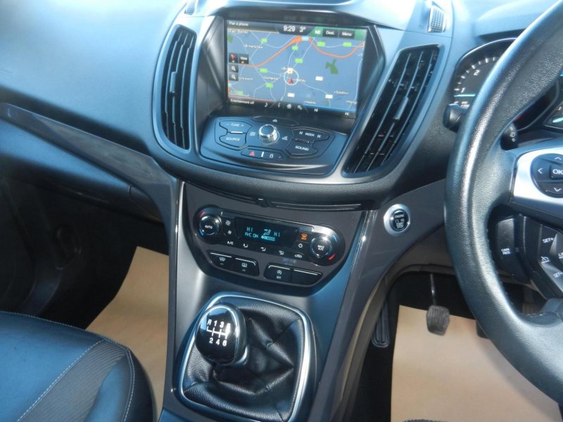 FORD KUGA