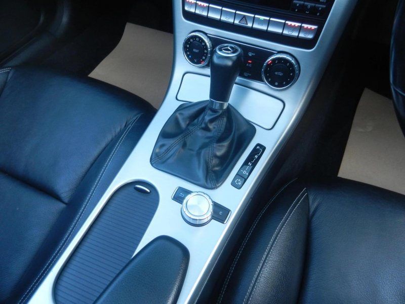 MERCEDES-BENZ SLK