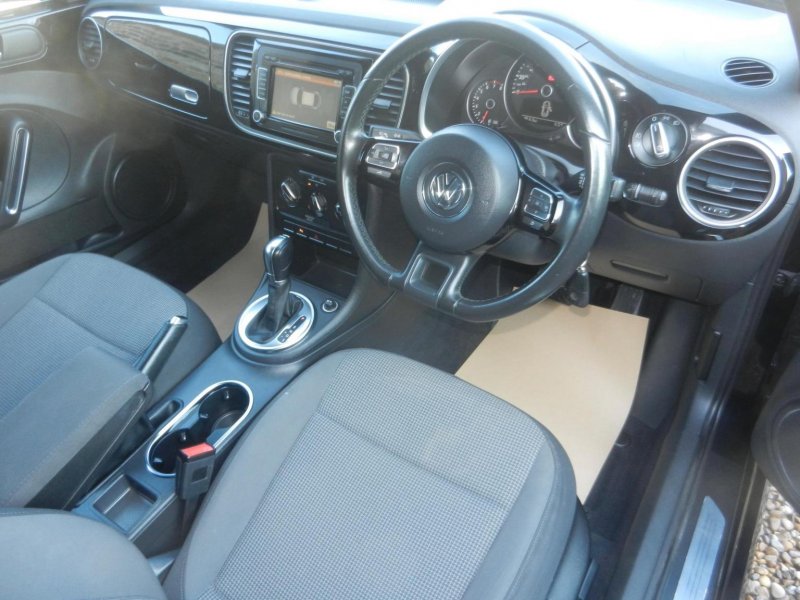 VOLKSWAGEN BEETLE