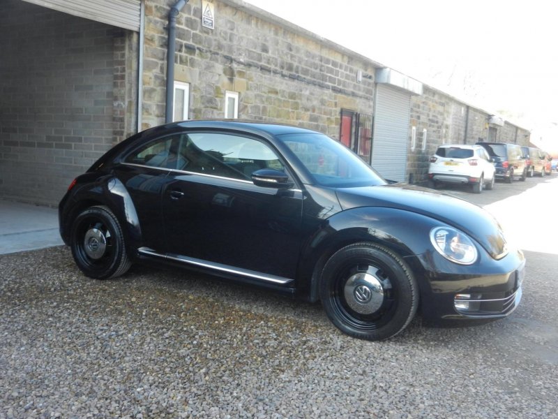 VOLKSWAGEN BEETLE