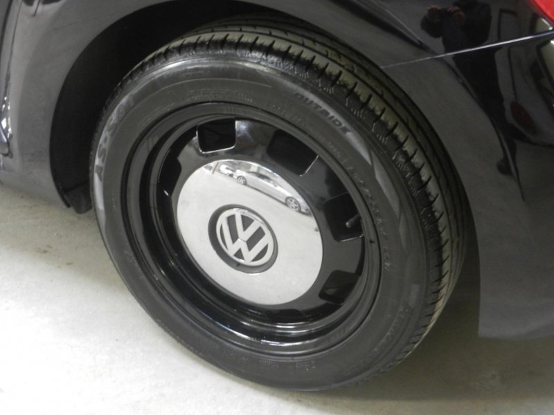 VOLKSWAGEN BEETLE