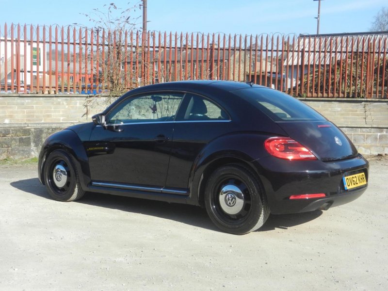 VOLKSWAGEN BEETLE