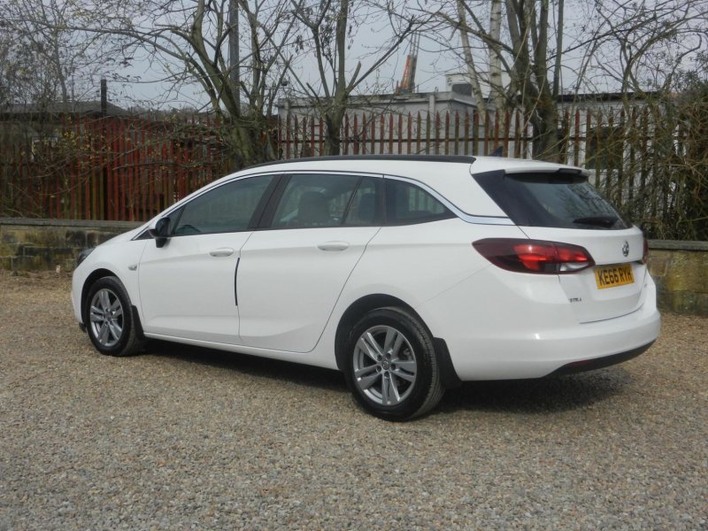 VAUXHALL ASTRA