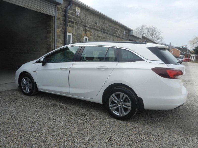 VAUXHALL ASTRA