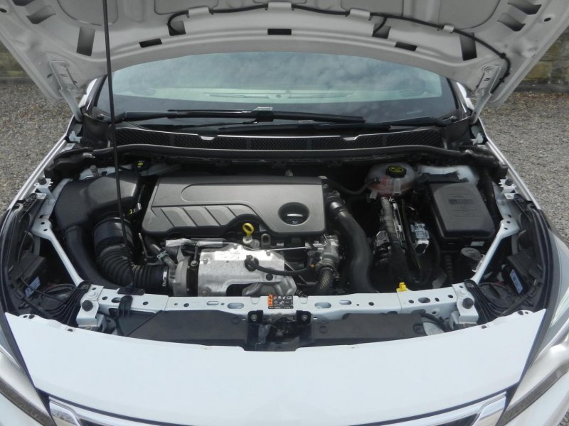 VAUXHALL ASTRA