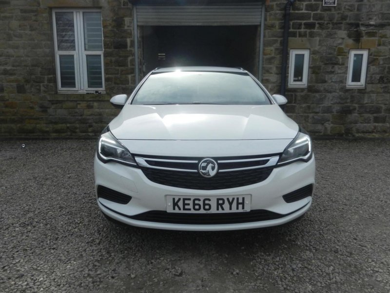 VAUXHALL ASTRA