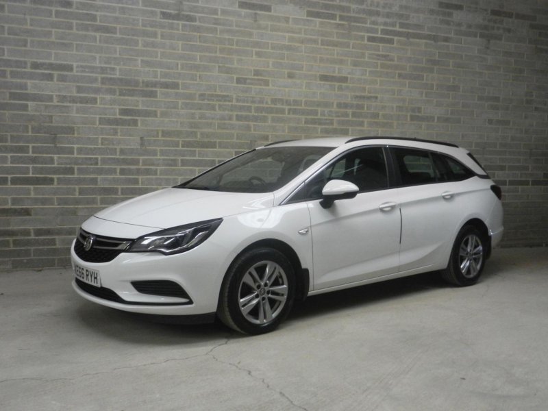 View VAUXHALL ASTRA 1.6 CDTi ecoFLEX Tech Line Sports Tourer Euro 6 (s/s) 5dr