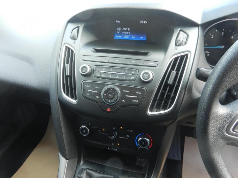 FORD FOCUS