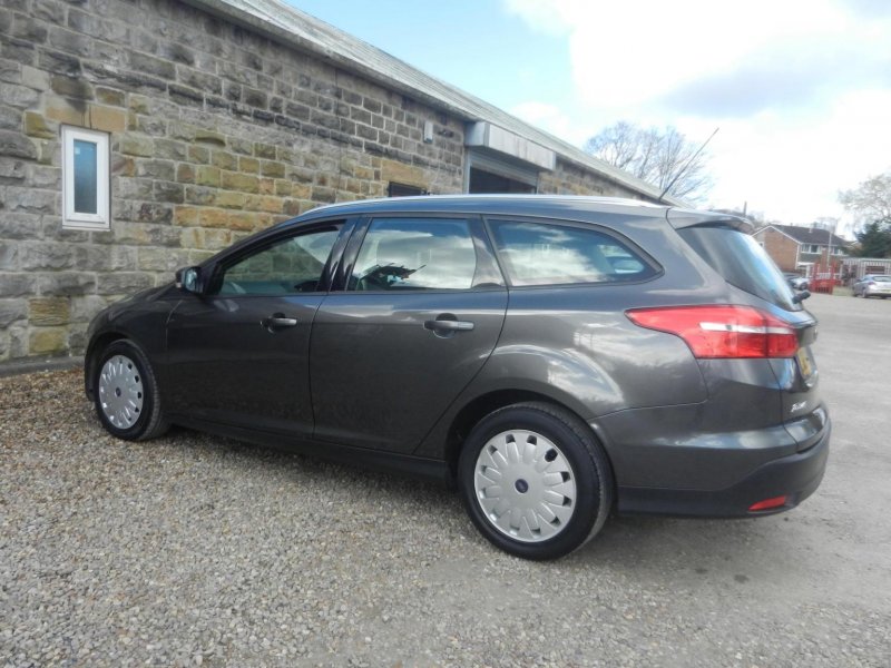FORD FOCUS