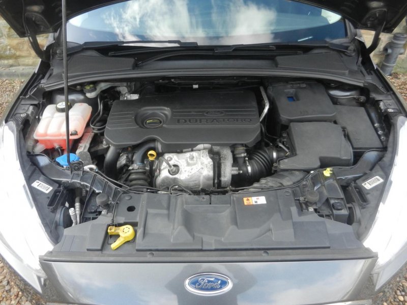FORD FOCUS