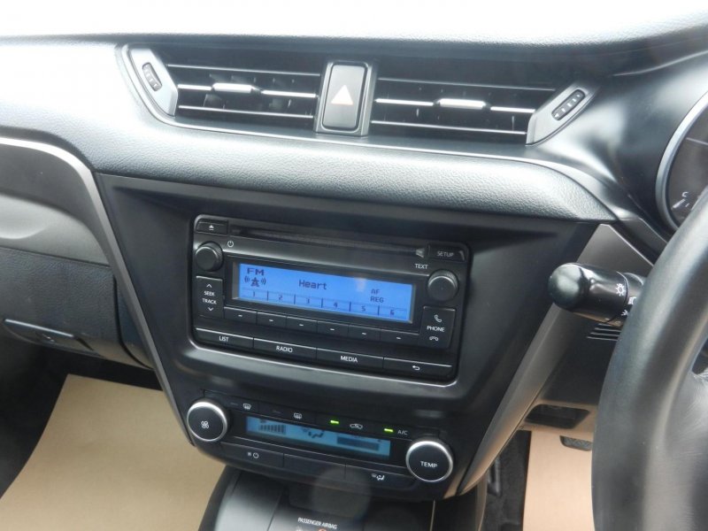 TOYOTA AVENSIS