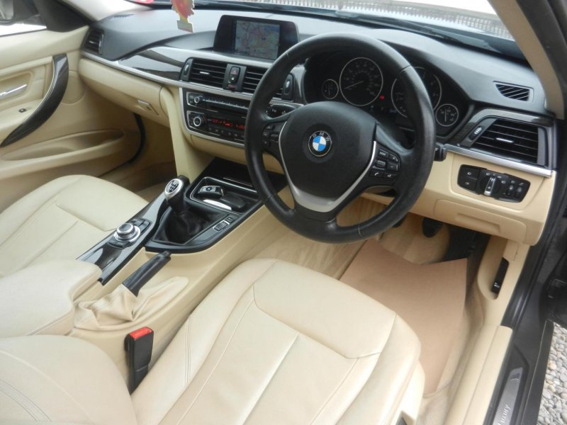 BMW 3 SERIES