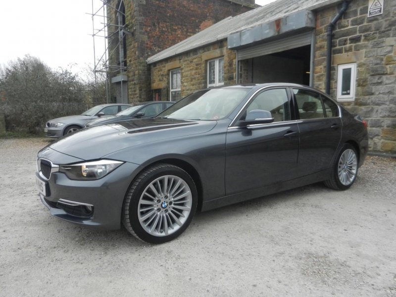 BMW 3 SERIES