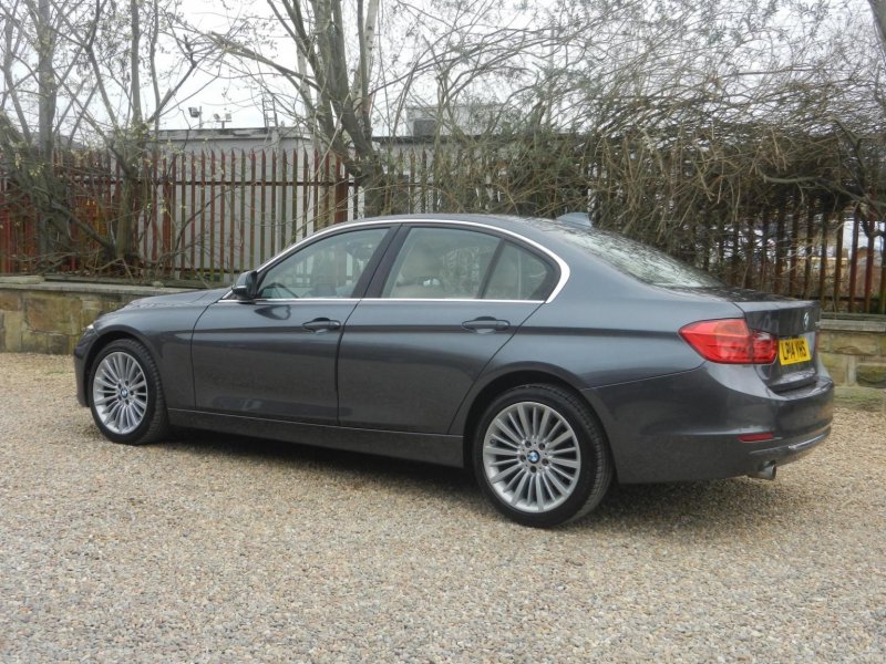 BMW 3 SERIES