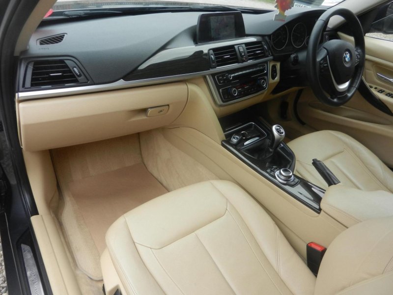 BMW 3 SERIES