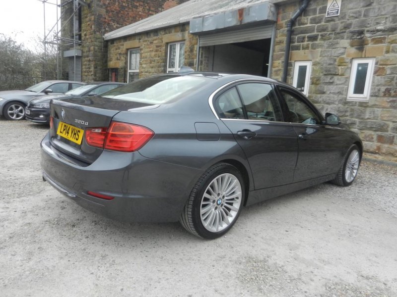 BMW 3 SERIES