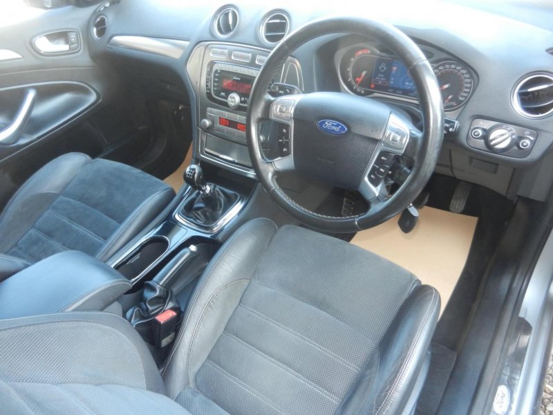 FORD MONDEO