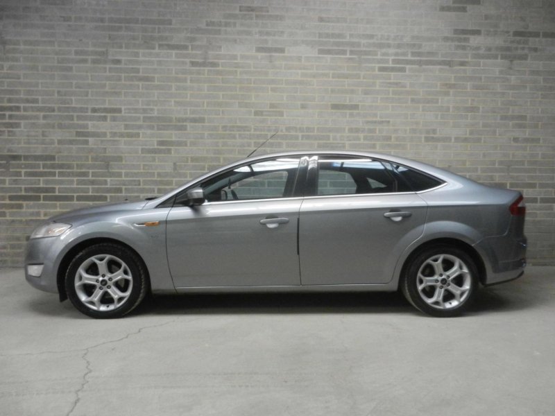 View FORD MONDEO 2.0 TDCi Titanium 5dr